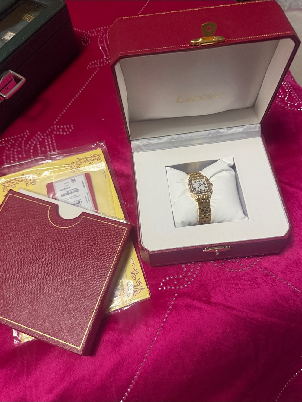 Beautiful watch Women's Bracelet Watch with White Dial